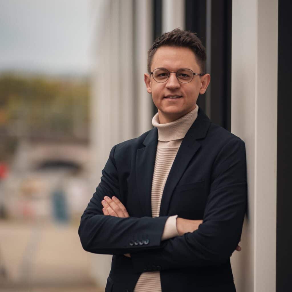 Ingo becker stimmen Dennis Jedlicka